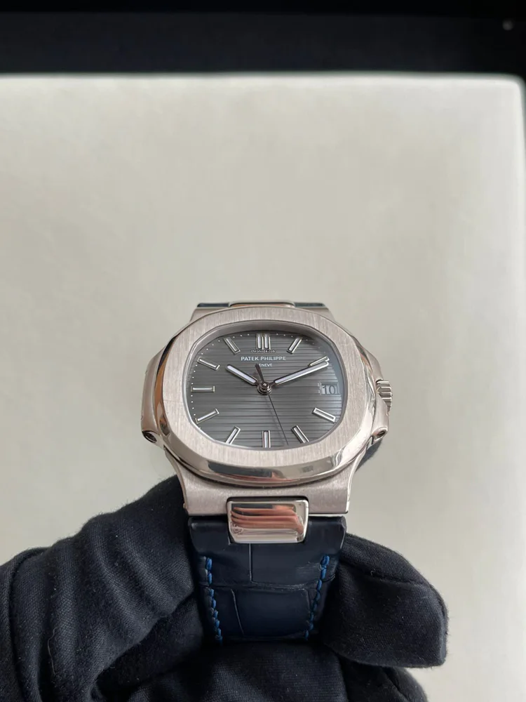 Patek Philippe Nautilus 5711G-001